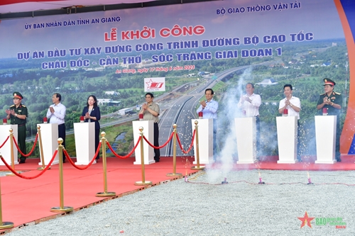 Thủ tướng Phạm Minh Chính dự Lễ khởi công dự án xây dựng đường cao tốc Châu Đốc - Cần Thơ - Sóc Trăng

